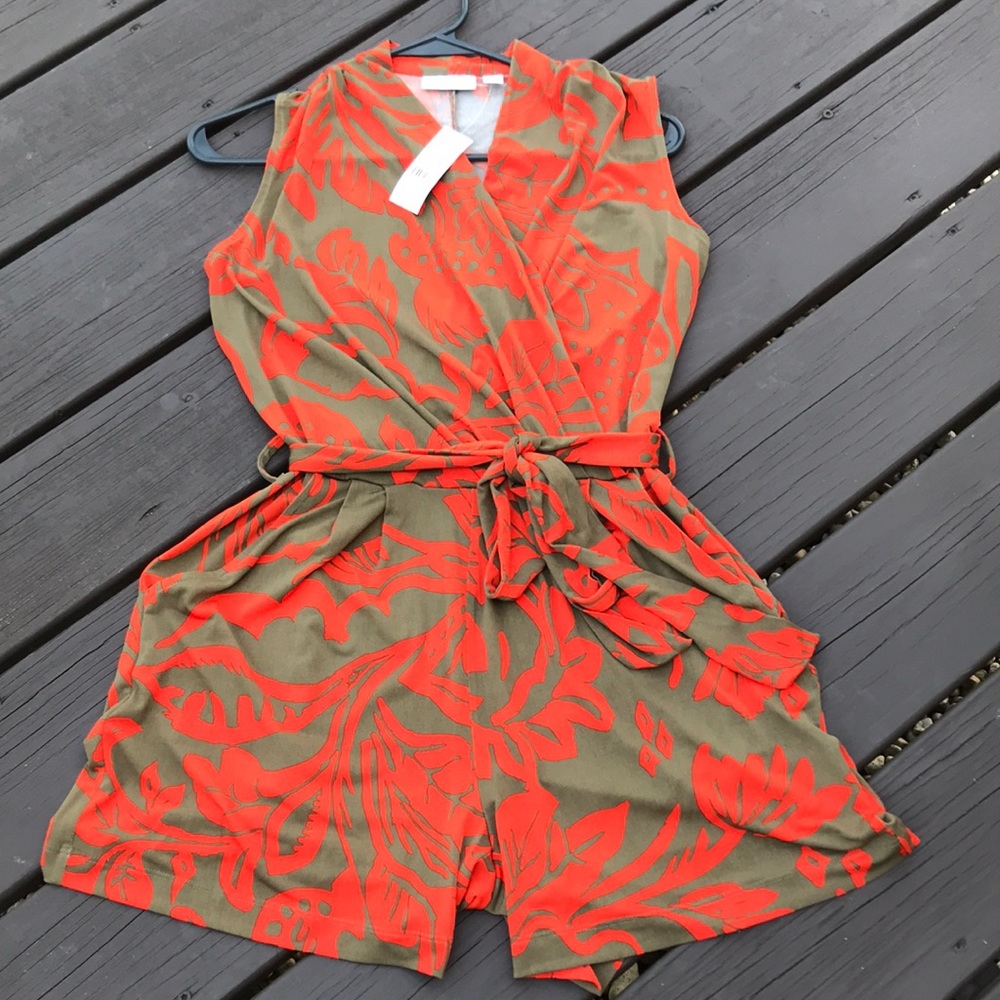 🆕NWT New York & Company Romper🆕❤️